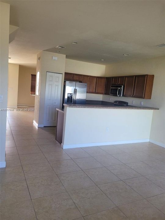 В аренду: $2,950 (3 спален, 2 ванн, 1545 Квадратных фут)
