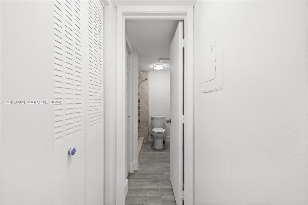 For Rent: $1,900 (1 beds, 1 baths, 700 Square Feet)
