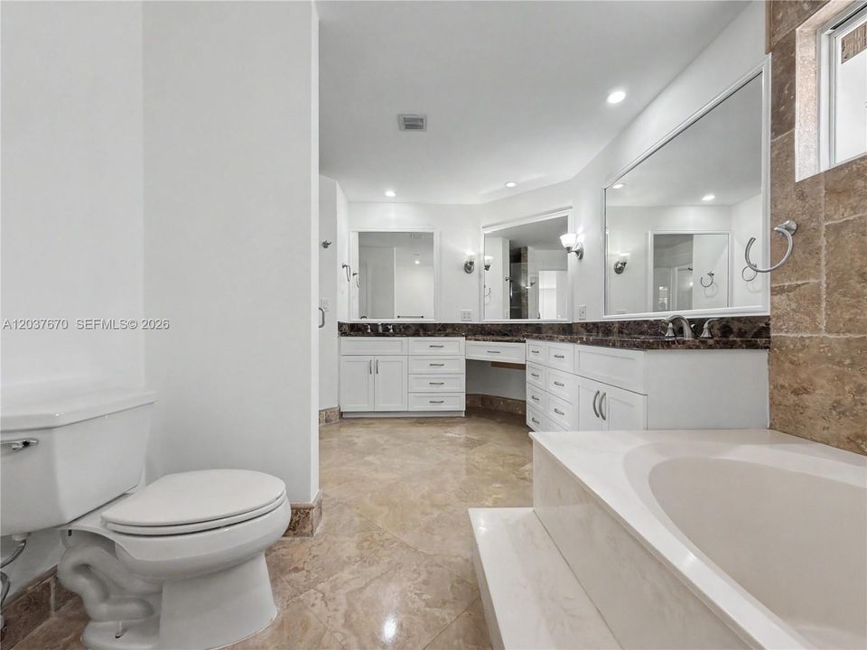 En Venta: $1,195,000 (4 camas, 3 baños, 2588 Pies cuadrados)