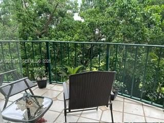 В аренду: $2,200 (2 спален, 2 ванн, 870 Квадратных фут)