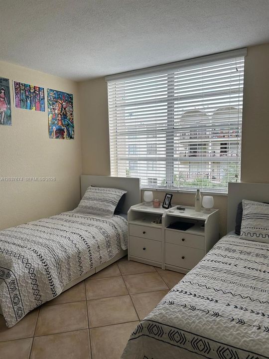 В аренду: $2,200 (2 спален, 2 ванн, 870 Квадратных фут)