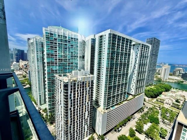 En Venta: $1,097,000 (2 camas, 2 baños, 1244 Pies cuadrados)