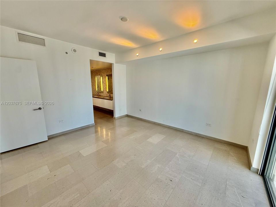 En Venta: $1,097,000 (2 camas, 2 baños, 1244 Pies cuadrados)