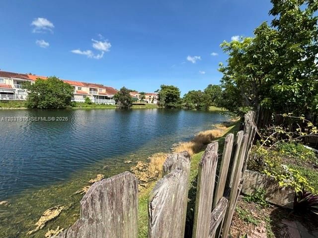 For Sale: $224,900 (2 beds, 2 baths, 1250 Square Feet)