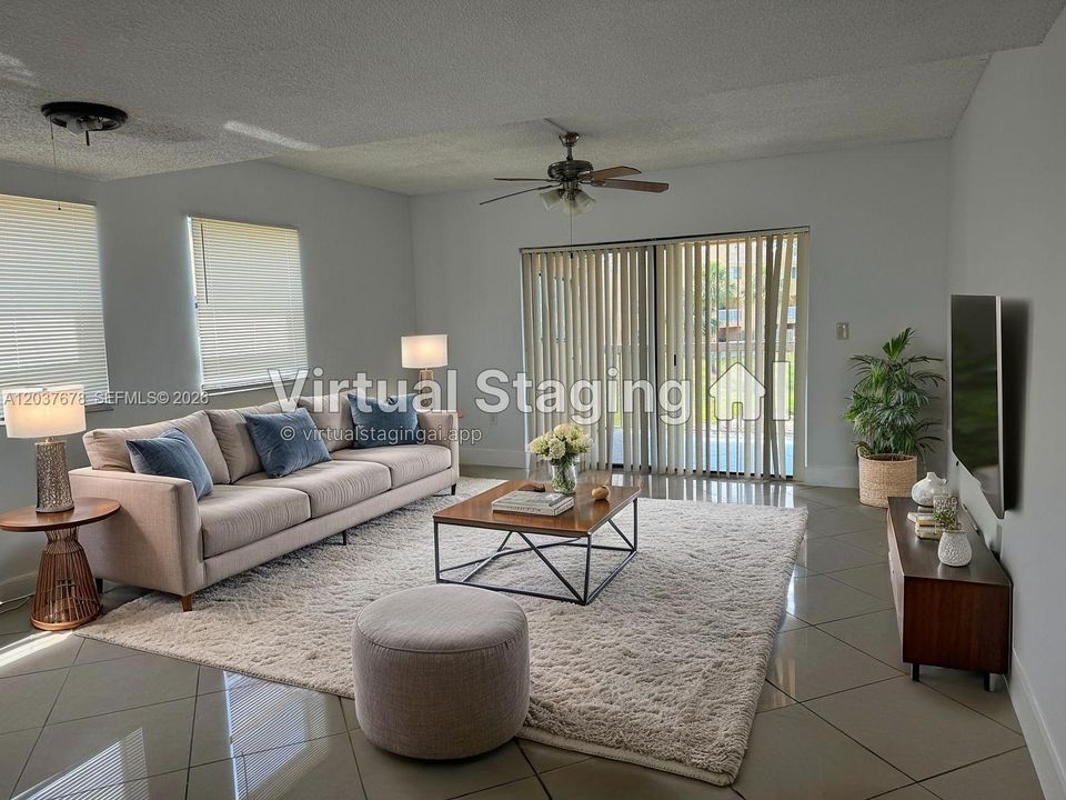 For Sale: $225,000 (2 beds, 2 baths, 1032 Square Feet)
