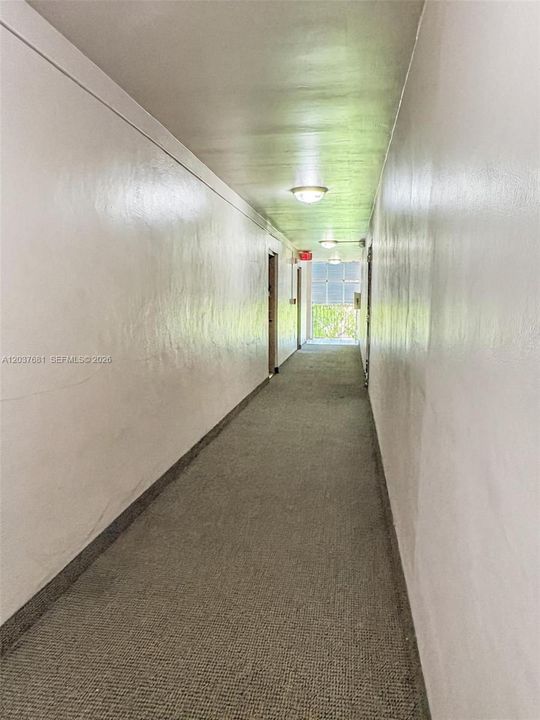 В аренду: $1,800 (1 спален, 1 ванн, 777 Квадратных фут)