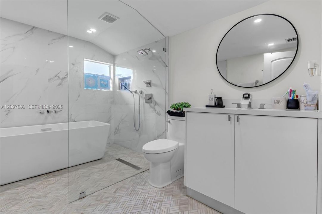 For Sale: $999,900 (2 beds, 2 baths, 1110 Square Feet)