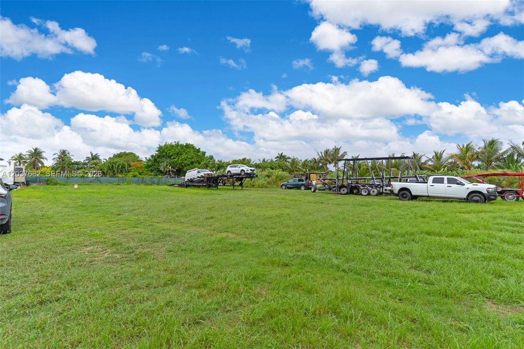 For Sale: $999,900 (2 beds, 2 baths, 1110 Square Feet)