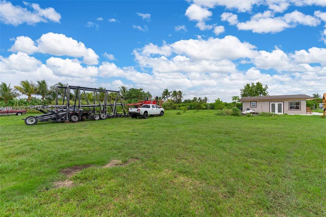 For Sale: $999,900 (2 beds, 2 baths, 1110 Square Feet)