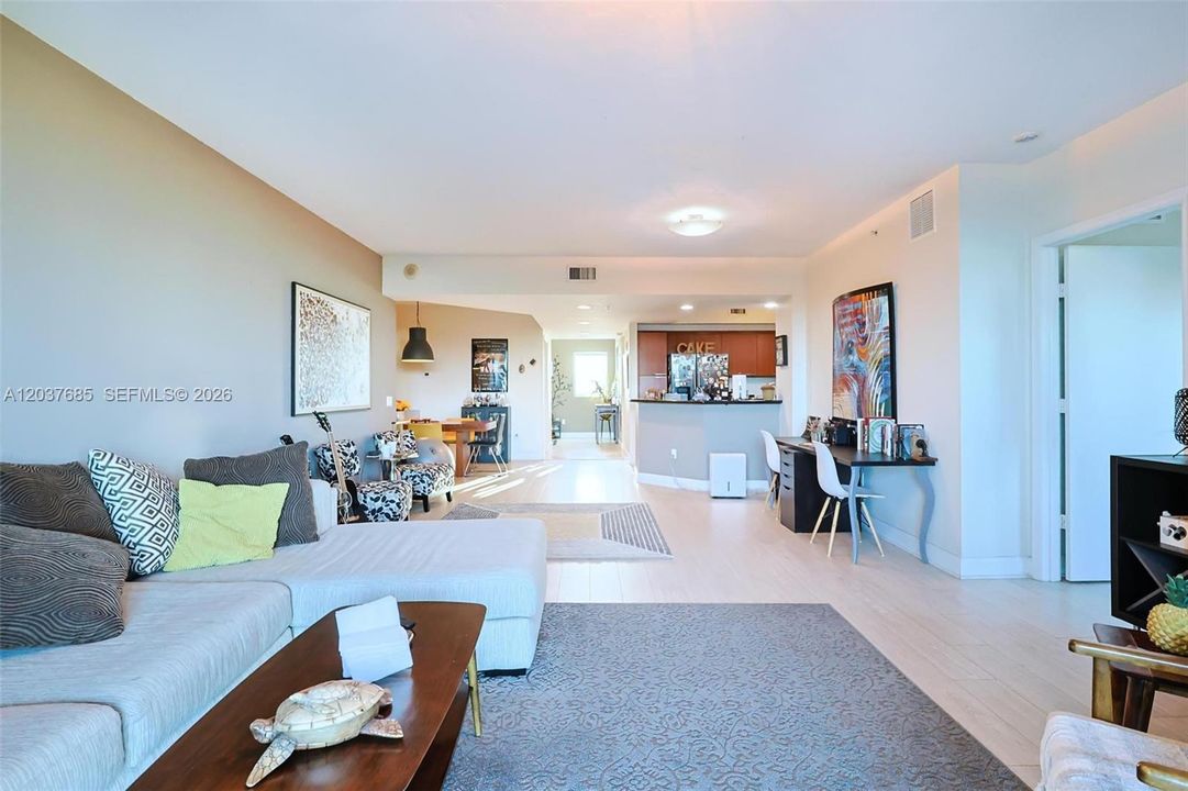 For Sale: $410,000 (2 beds, 2 baths, 1763 Square Feet)