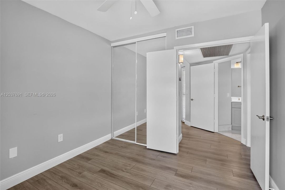 На продажу: $327,000 (3 спален, 2 ванн, 1150 Квадратных фут)