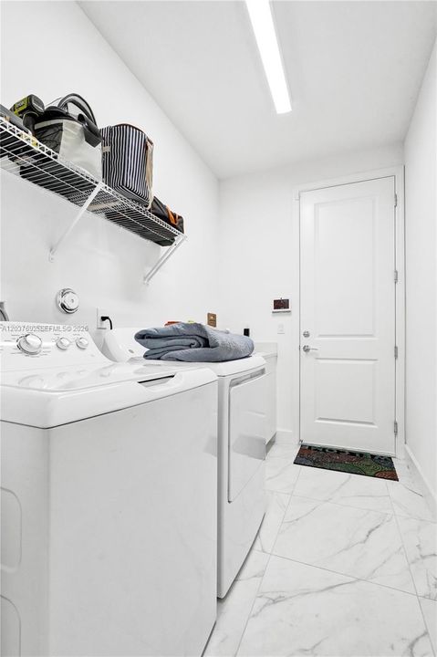 For Rent: $3,850 (4 beds, 2 baths, 2254 Square Feet)