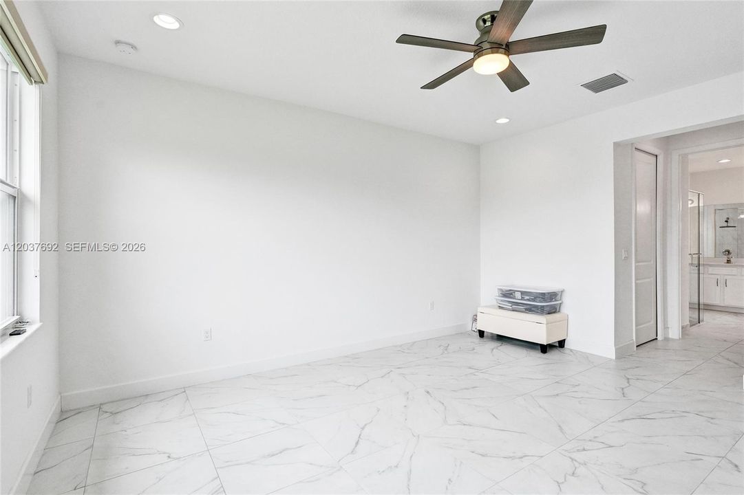 For Rent: $3,850 (4 beds, 2 baths, 2254 Square Feet)