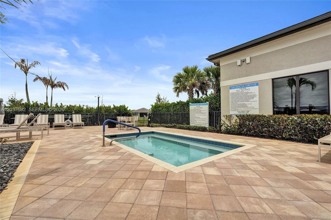 For Rent: $3,850 (4 beds, 2 baths, 2254 Square Feet)