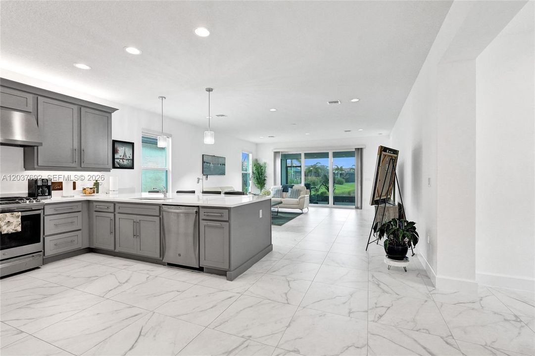 For Rent: $3,850 (4 beds, 2 baths, 2254 Square Feet)
