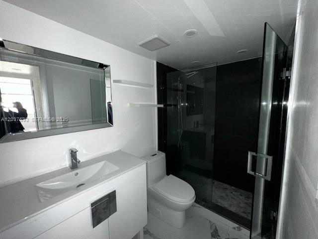 For Rent: $1,945 (1 beds, 1 baths, 703 Square Feet)