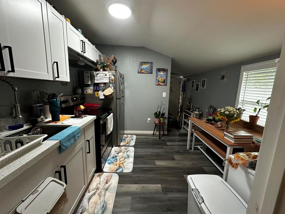 Kitchen photo 2 Unit 1