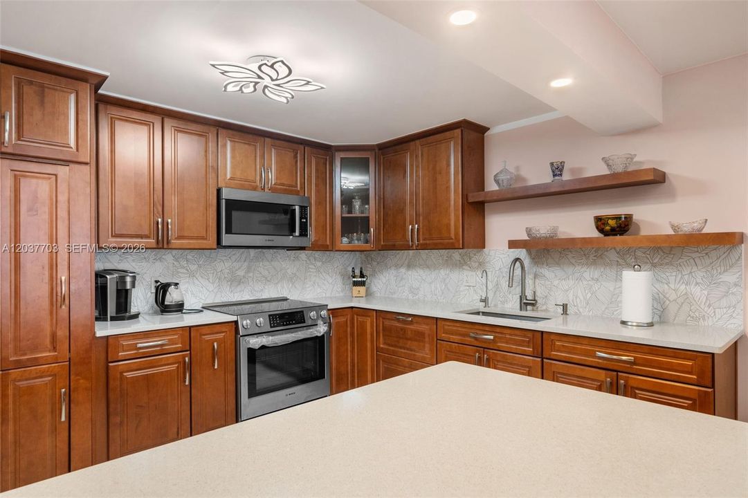 En Venta: $378,000 (1 camas, 2 baños, 1300 Pies cuadrados)