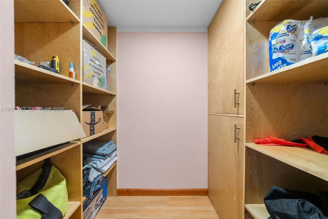 En Venta: $378,000 (1 camas, 2 baños, 1300 Pies cuadrados)
