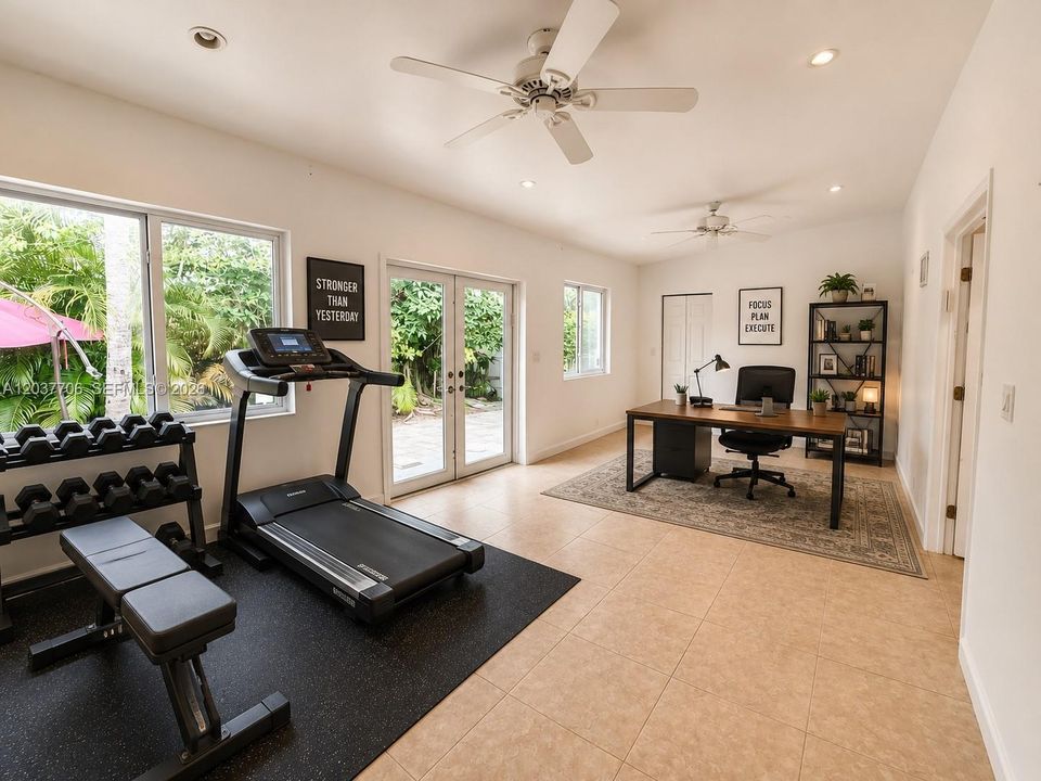 For Sale: $1,595,000 (4 beds, 2 baths, 1967 Square Feet)