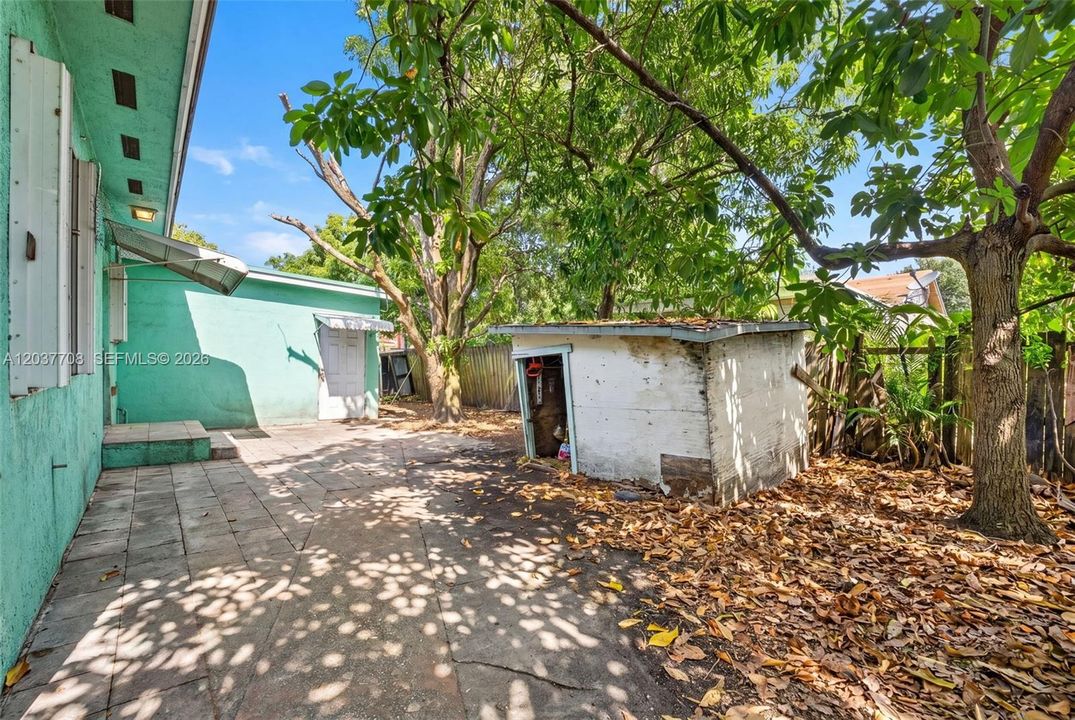 На продажу: $499,000 (4 спален, 2 ванн, 1675 Квадратных фут)