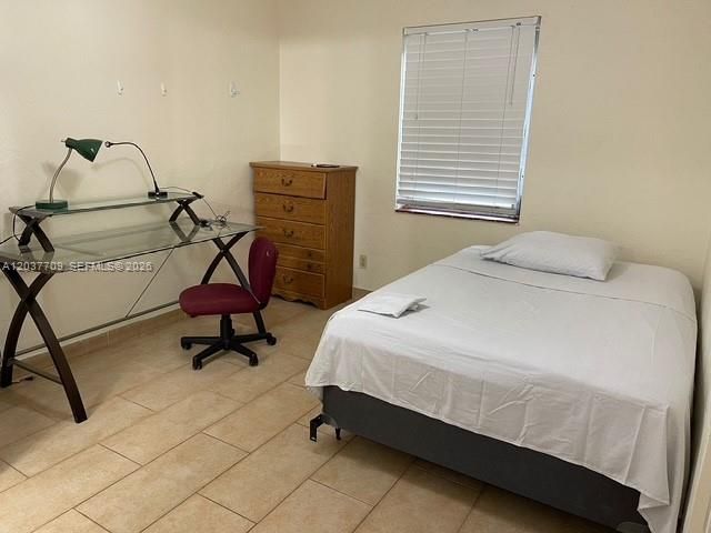 For Rent: $5,500 (4 beds, 4 baths, 1309 Square Feet)