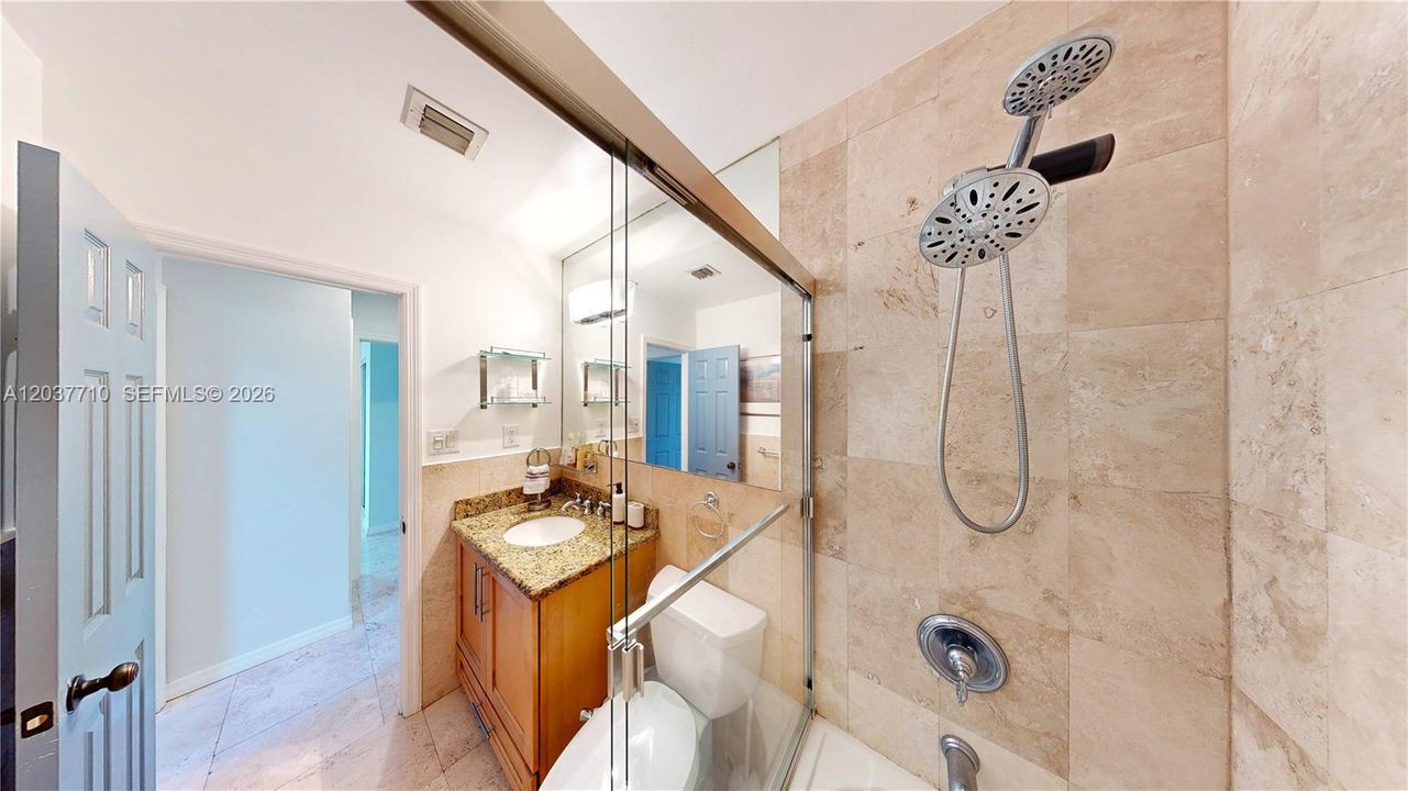 В аренду: $2,250 (2 спален, 1 ванн, 800 Квадратных фут)