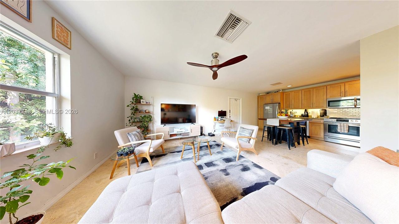 В аренду: $2,250 (2 спален, 1 ванн, 800 Квадратных фут)