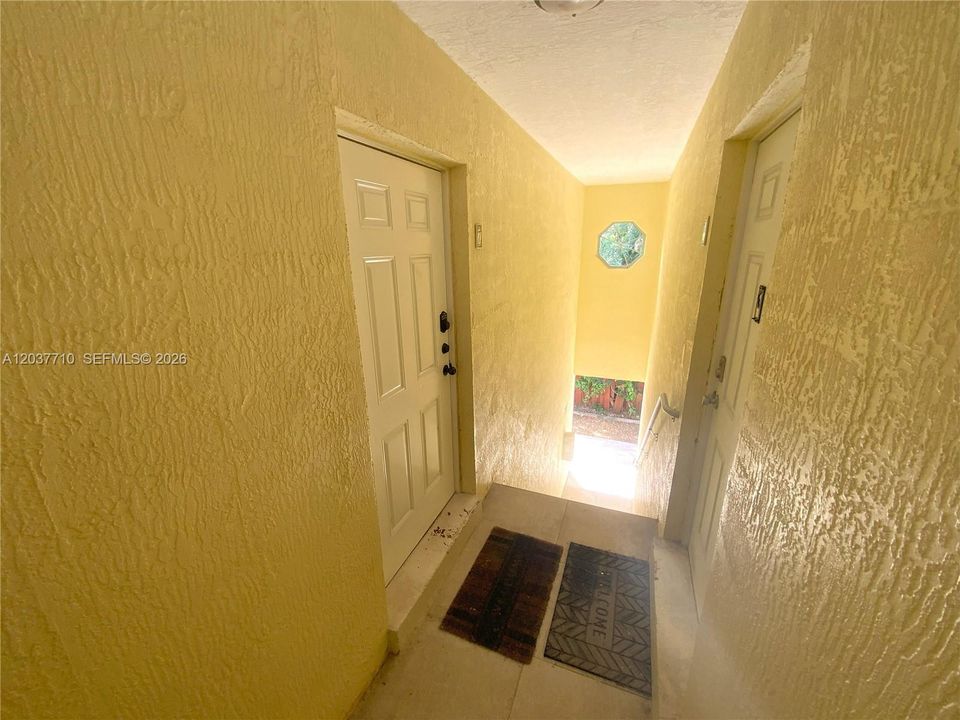 В аренду: $2,250 (2 спален, 1 ванн, 800 Квадратных фут)