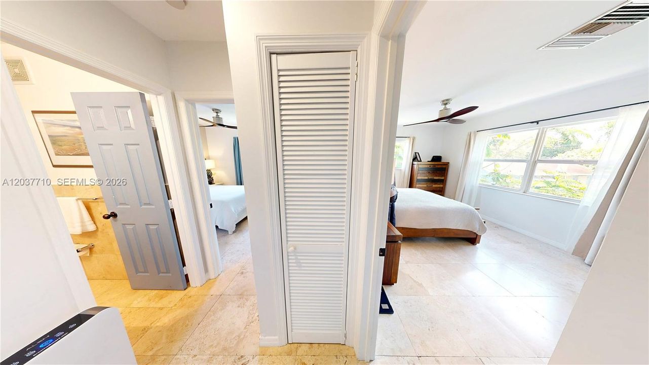 В аренду: $2,250 (2 спален, 1 ванн, 800 Квадратных фут)
