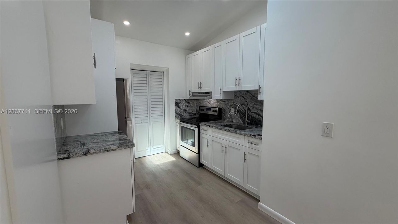 For Sale: $475,000 (3 beds, 2 baths, 1188 Square Feet)