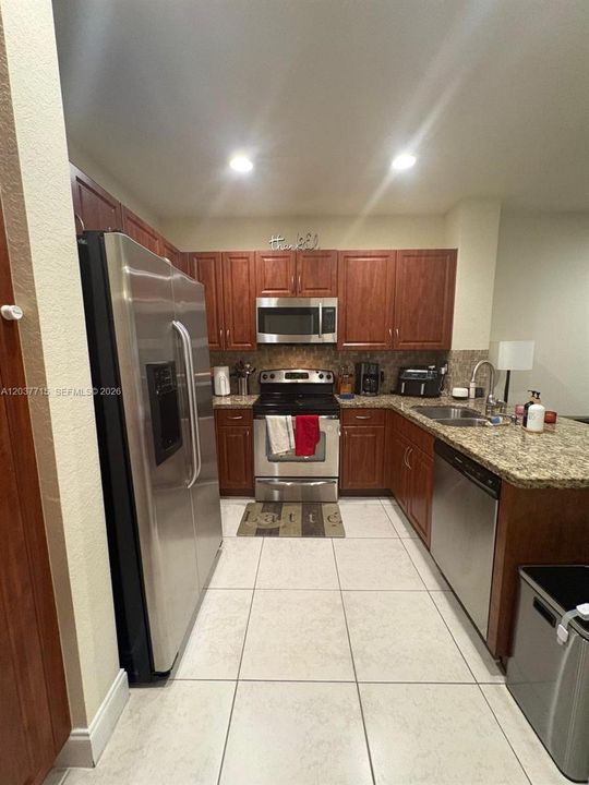 En Renta: $3,400 (3 camas, 2 baños, 1964 Pies cuadrados)
