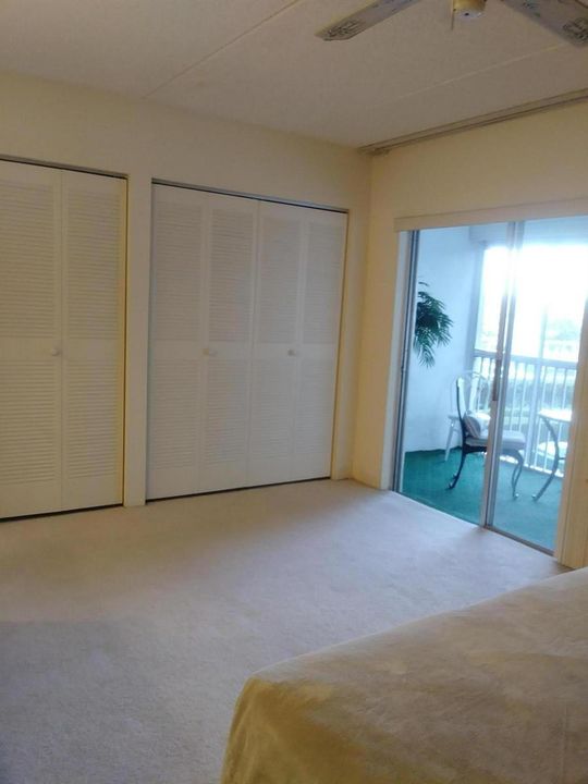 Mst Bed Closets