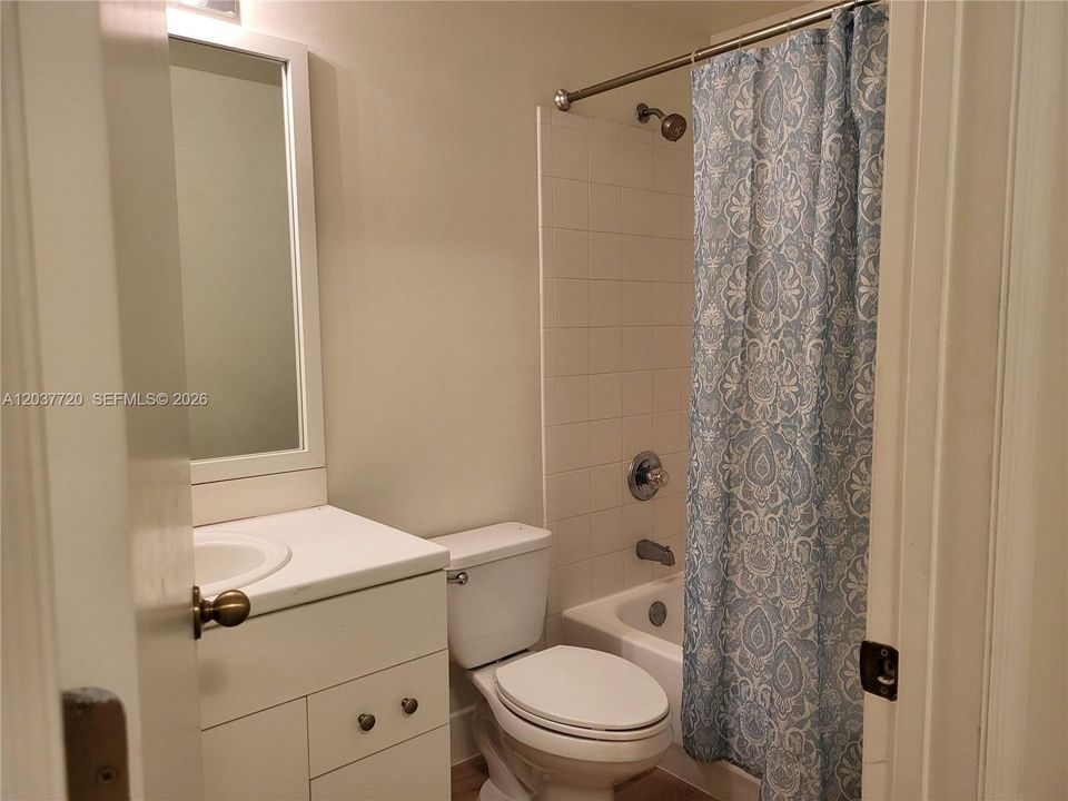 В аренду: $2,990 (2 спален, 2 ванн, 1131 Квадратных фут)
