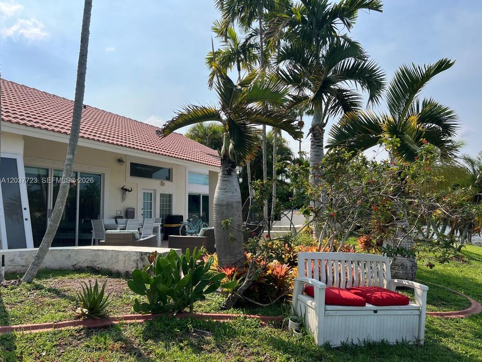 For Rent: $6,000 (3 beds, 2 baths, 1778 Square Feet)