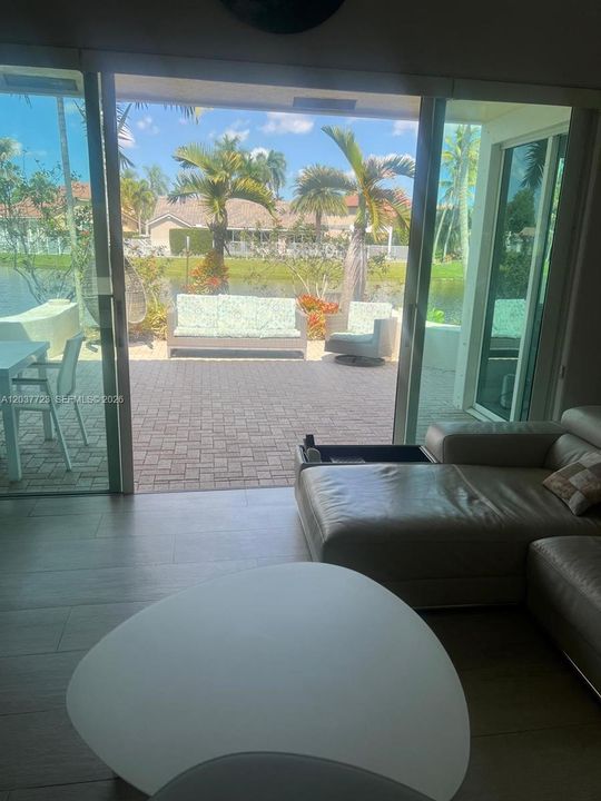 For Rent: $6,000 (3 beds, 2 baths, 1778 Square Feet)