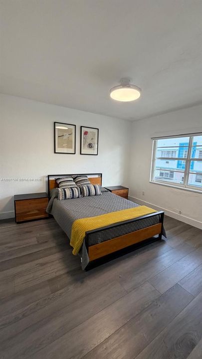For Rent: $4,500 (2 beds, 2 baths, 900 Square Feet)