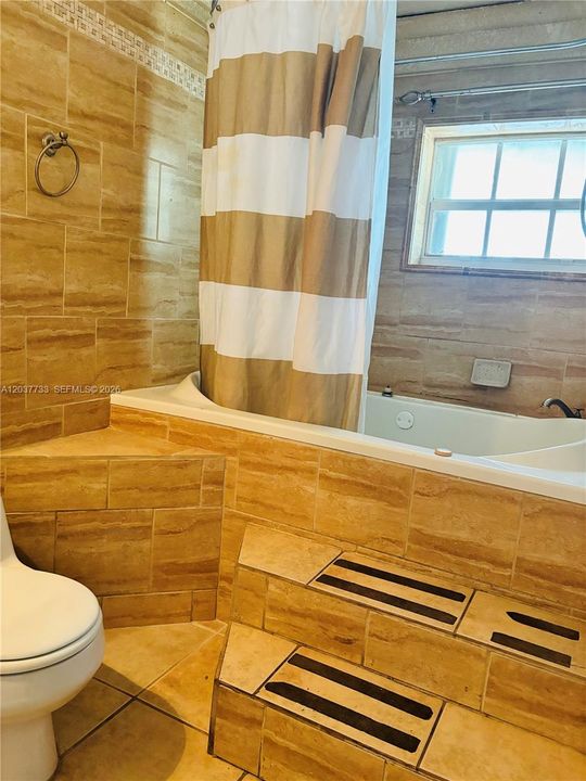 На продажу: $549,950 (3 спален, 2 ванн, 1390 Квадратных фут)