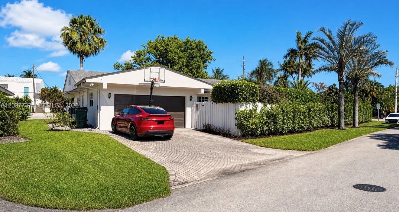En Venta: $1,499,000 (3 camas, 3 baños, 2169 Pies cuadrados)