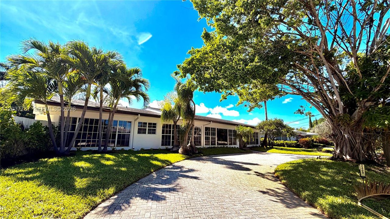 For Sale: $1,499,000 (3 beds, 3 baths, 2169 Square Feet)