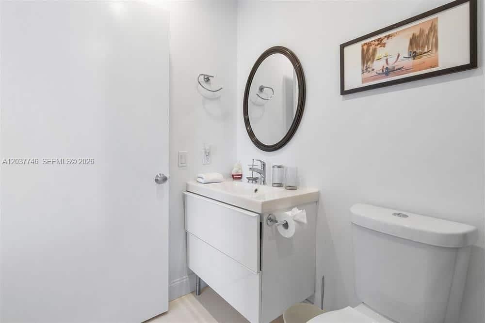 For Rent: $2,100 (2 beds, 2 baths, 1128 Square Feet)