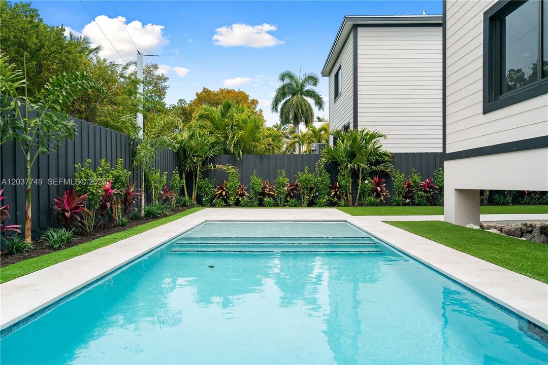 For Sale: $1,127,000 (3 beds, 3 baths, 1848 Square Feet)