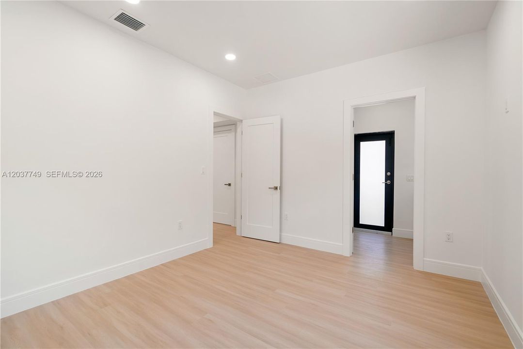 For Sale: $1,127,000 (3 beds, 3 baths, 1848 Square Feet)