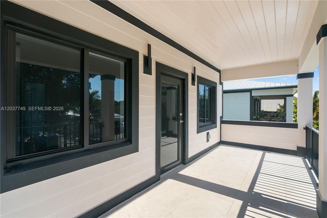 For Sale: $1,127,000 (3 beds, 3 baths, 1848 Square Feet)