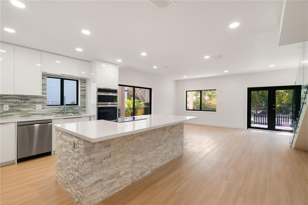 For Sale: $1,127,000 (3 beds, 3 baths, 1848 Square Feet)