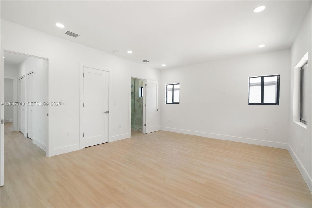For Sale: $1,127,000 (3 beds, 3 baths, 1848 Square Feet)