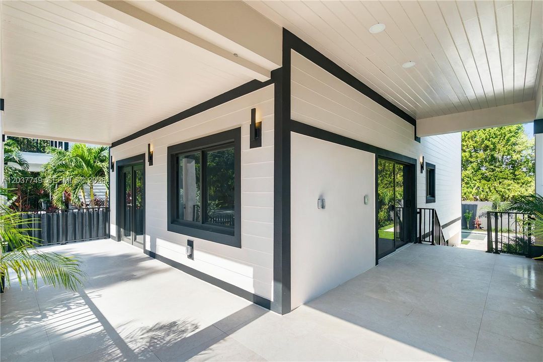 For Sale: $1,127,000 (3 beds, 3 baths, 1848 Square Feet)