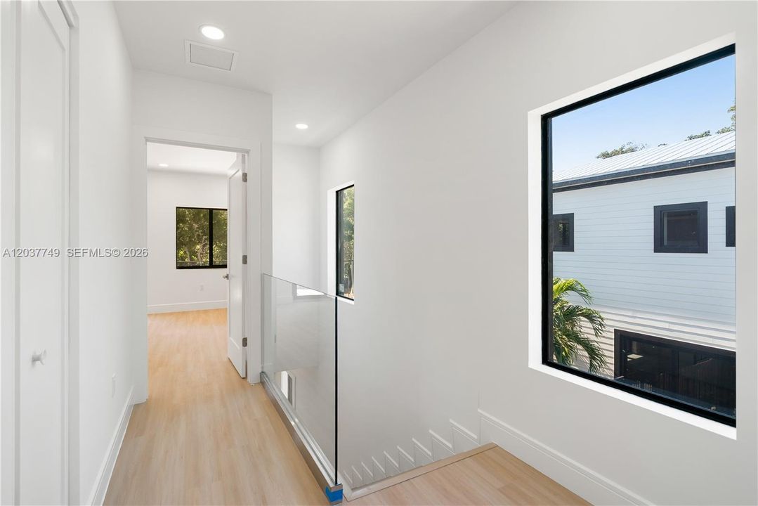 For Sale: $1,127,000 (3 beds, 3 baths, 1848 Square Feet)