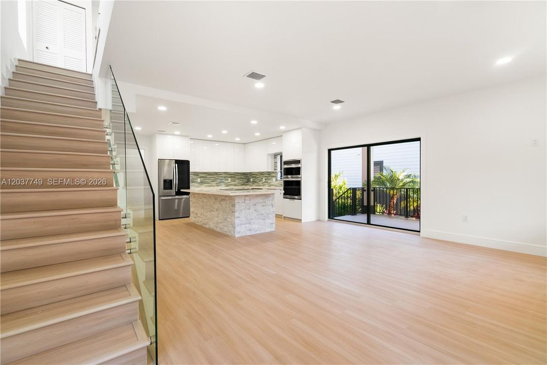 For Sale: $1,127,000 (3 beds, 3 baths, 1848 Square Feet)