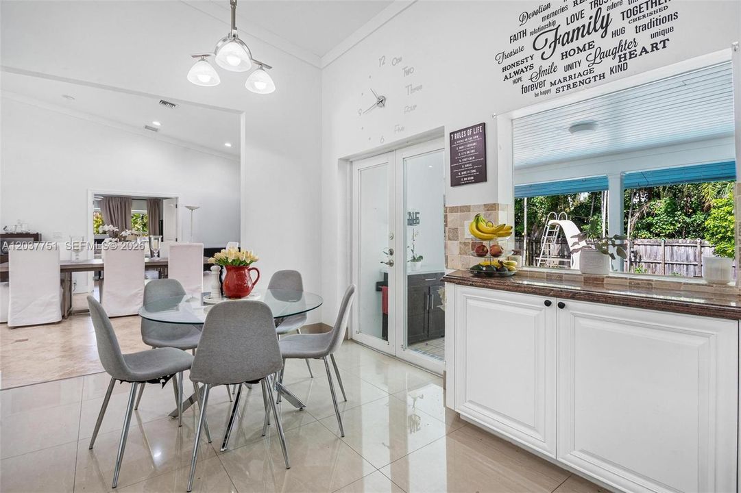 Recently Rented: $10,000 (4 beds, 3 baths, 3283 Square Feet)